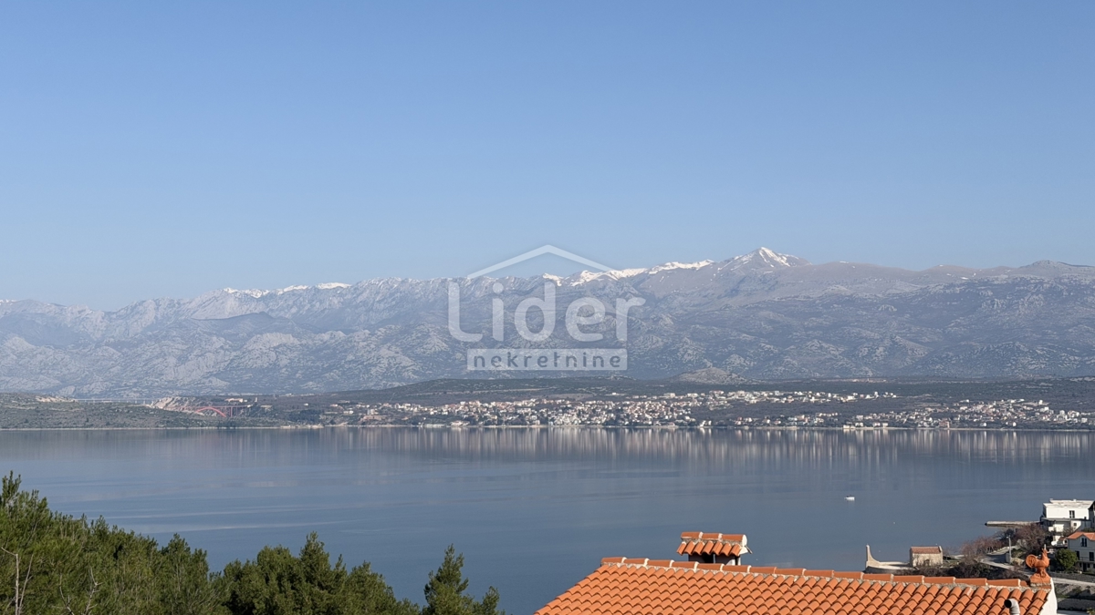 Zemljišče Novigrad, 528m2