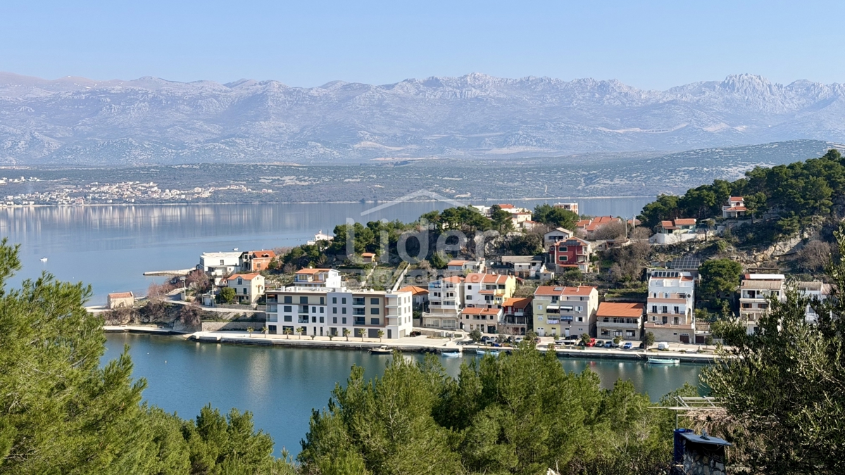 Zemljišče Novigrad, 528m2