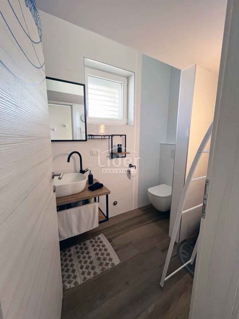 Stanovanje Malinska, Malinska-Dubašnica, 60m2