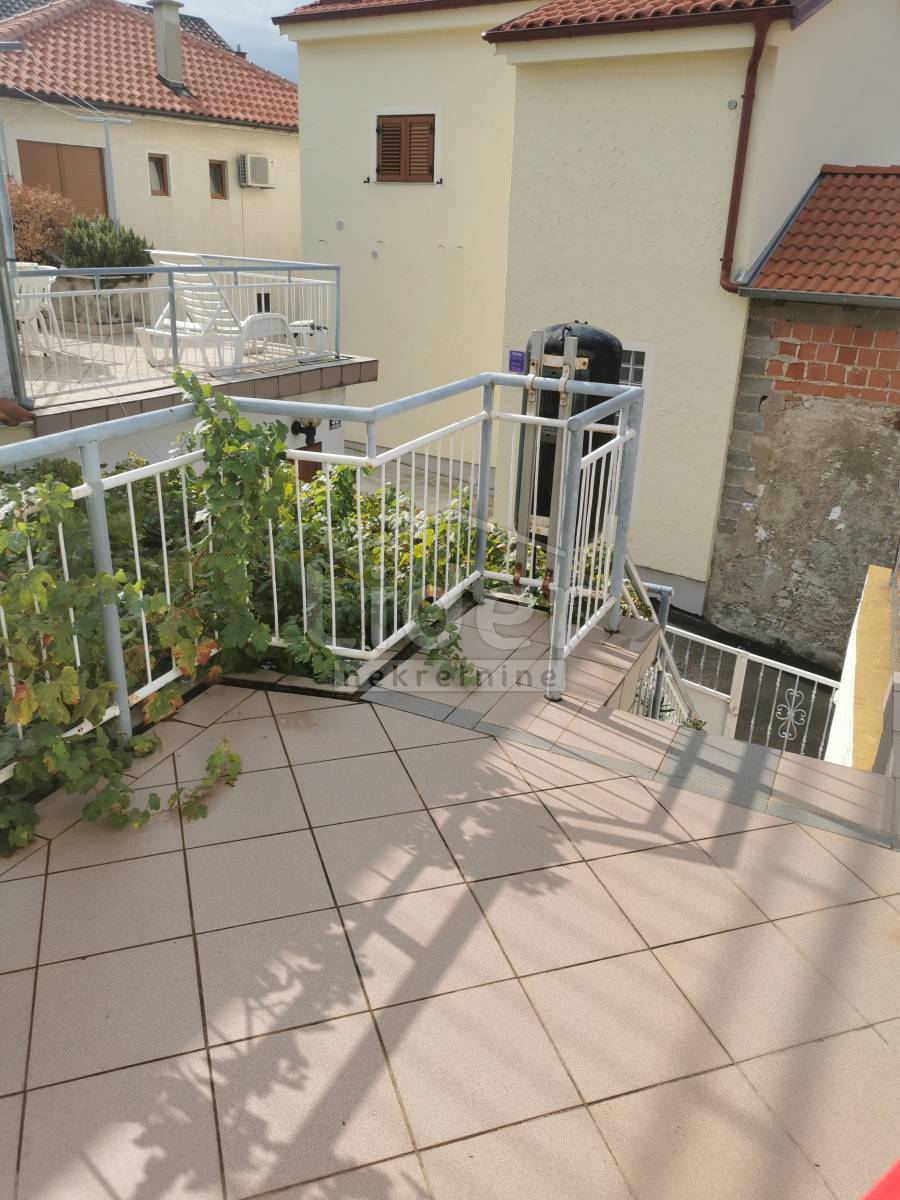 Hiša Novi Vinodolski, 100m2