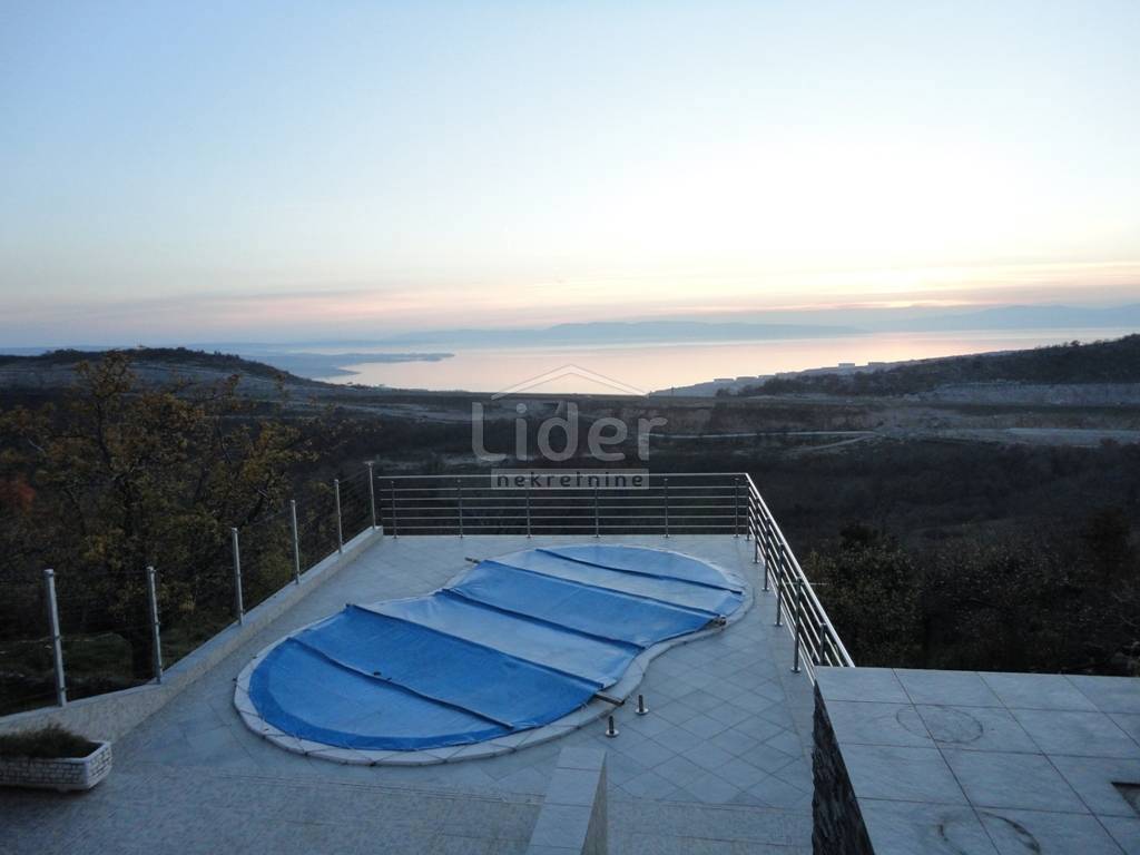 Hiša Praputnjak, 205m2