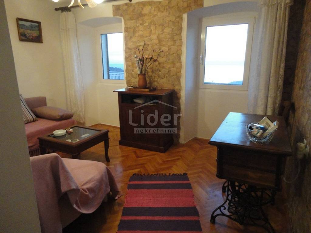 Hiša Praputnjak, 205m2