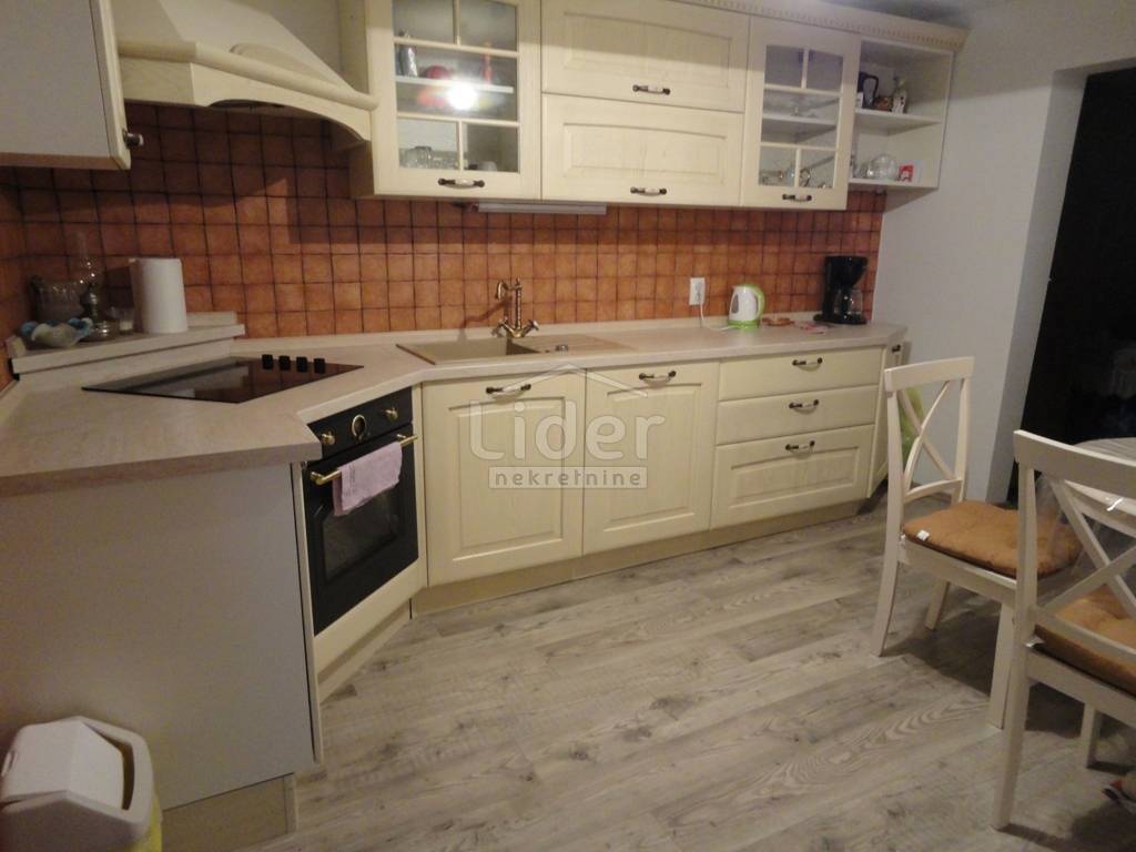 Hiša Praputnjak, 205m2