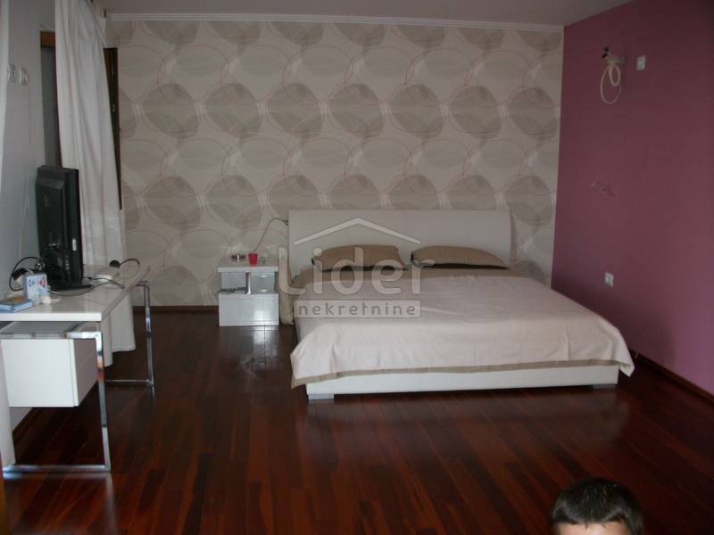 Hiša Rukavac, 260m2