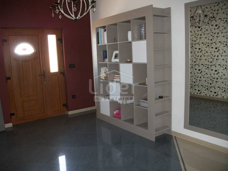 Hiša Rukavac, 260m2