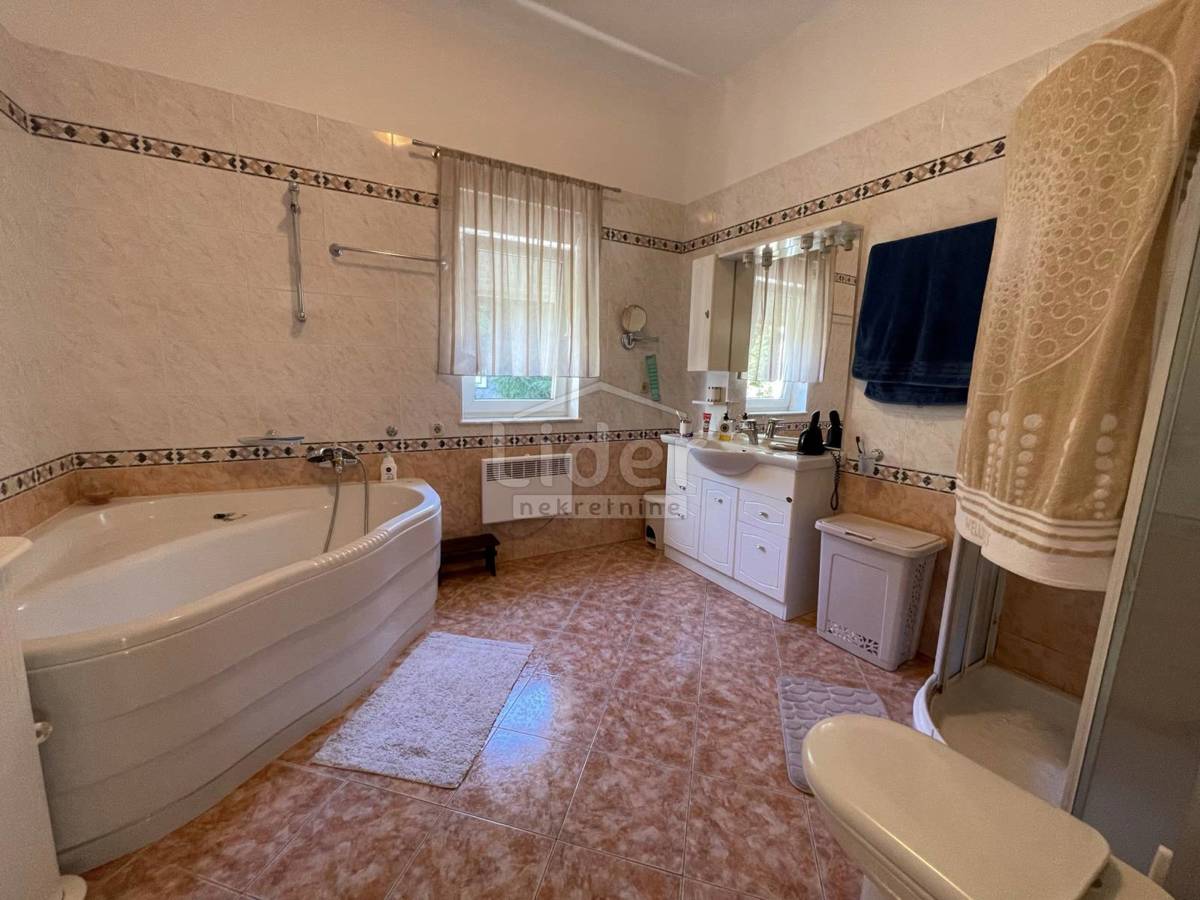 Hiša Kantrida, 240m2