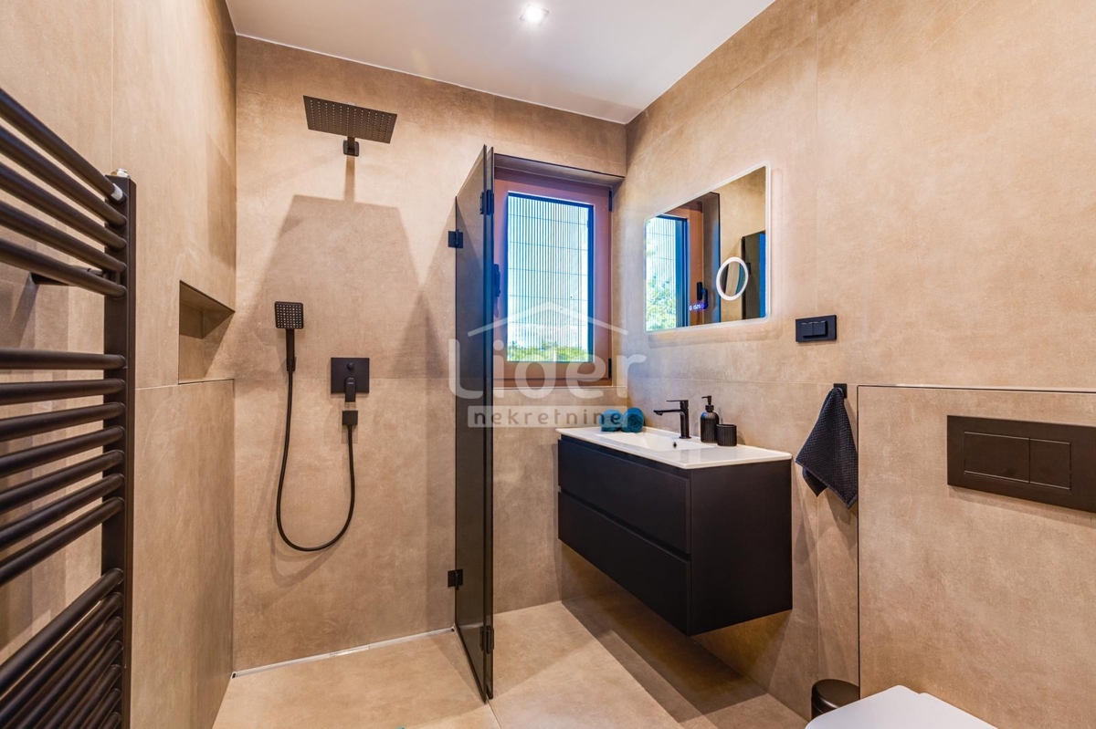 Hiša Lakmartin, 145m2