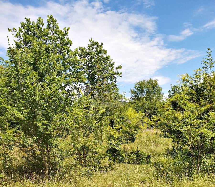 Zemljišče Jural, 4860m2