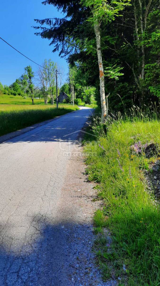Zemljišče Delnice, 896m2