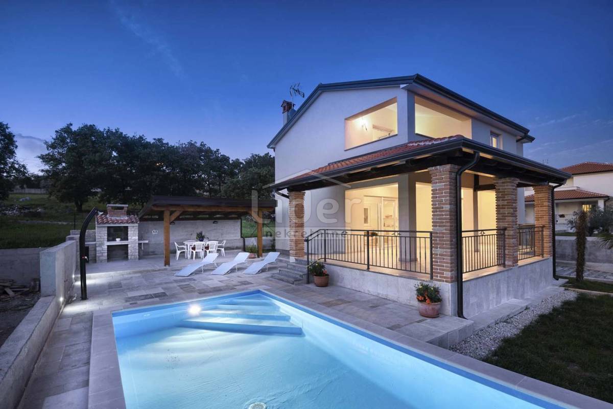 Hiša Kaštelir, 180m2