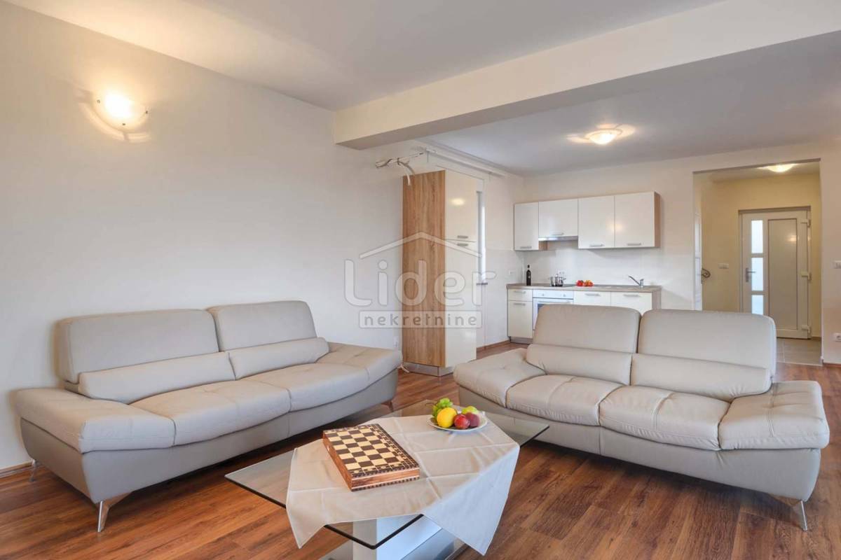 Hiša Kaštelir, 180m2