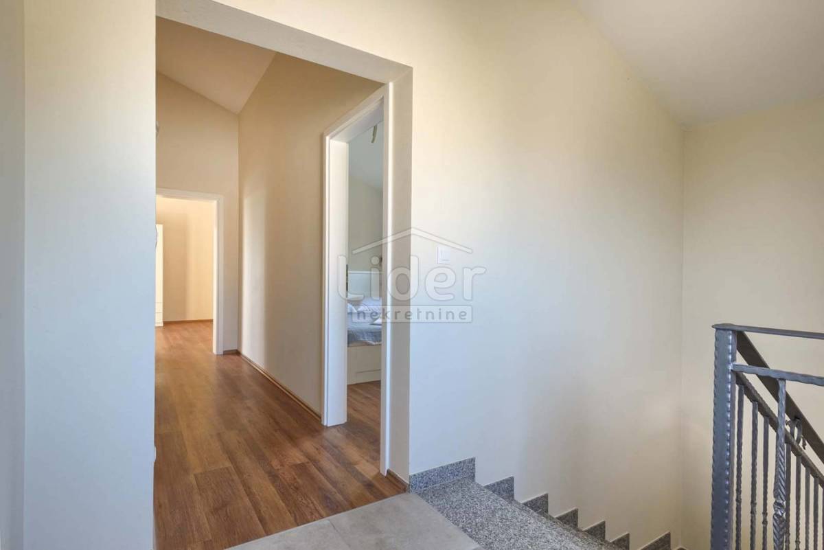 Hiša Kaštelir, 180m2