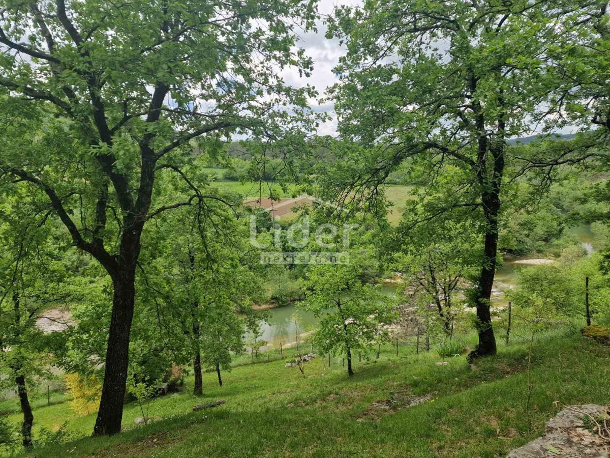 Hiša Zarečje, 196m2