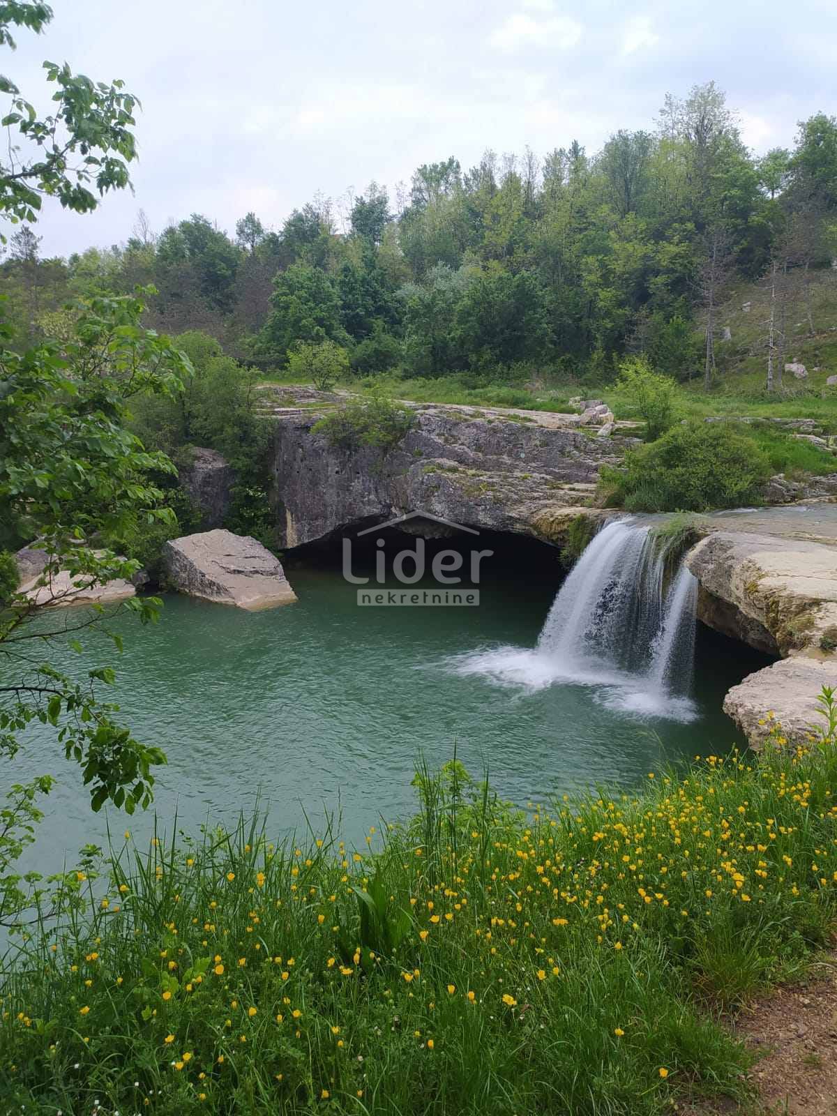 Hiša Zarečje, 196m2