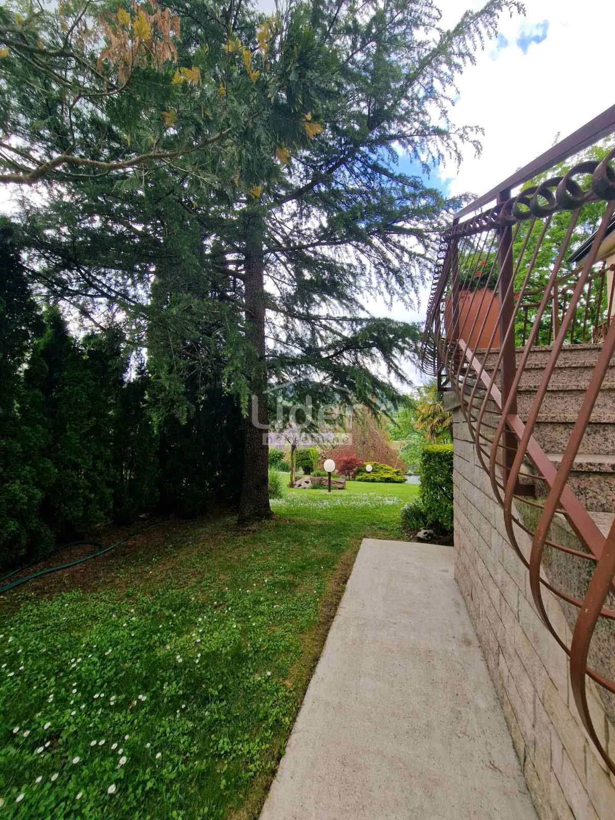 Hiša Zarečje, 196m2