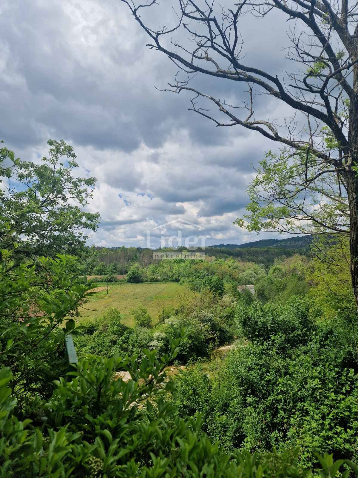 Hiša Zarečje, 196m2