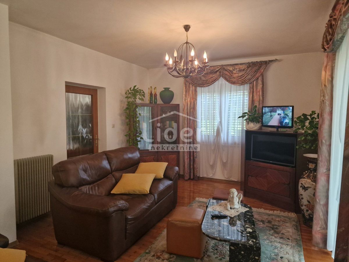 Hiša Zarečje, 196m2