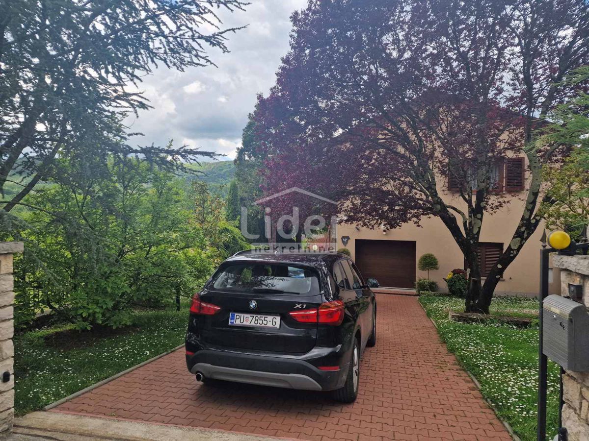 Hiša Zarečje, 196m2