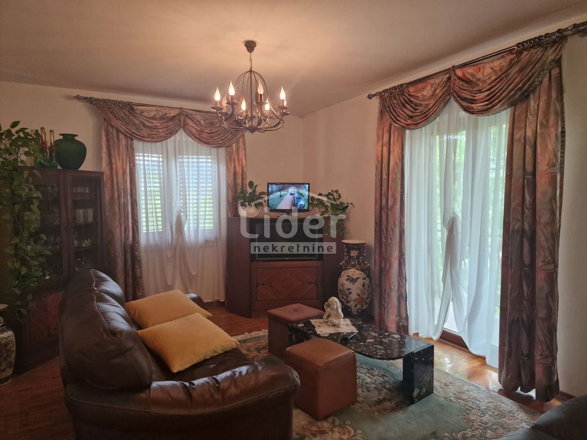 Hiša Zarečje, 196m2