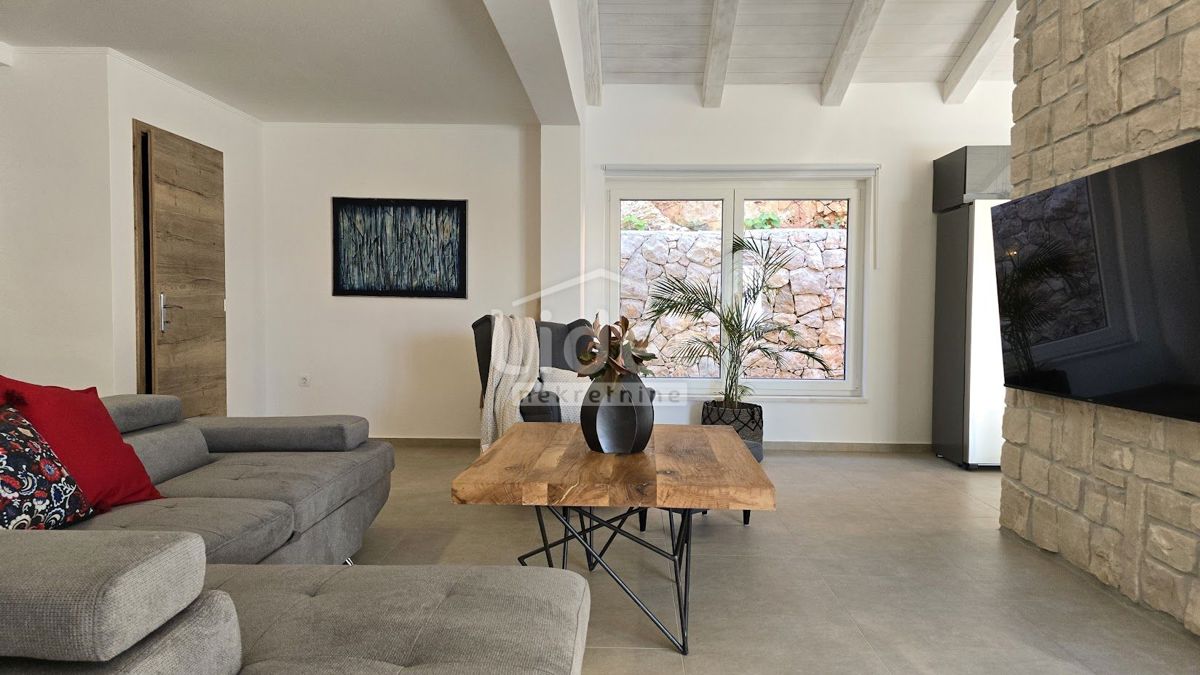 Hiša Jadranovo, 200m2