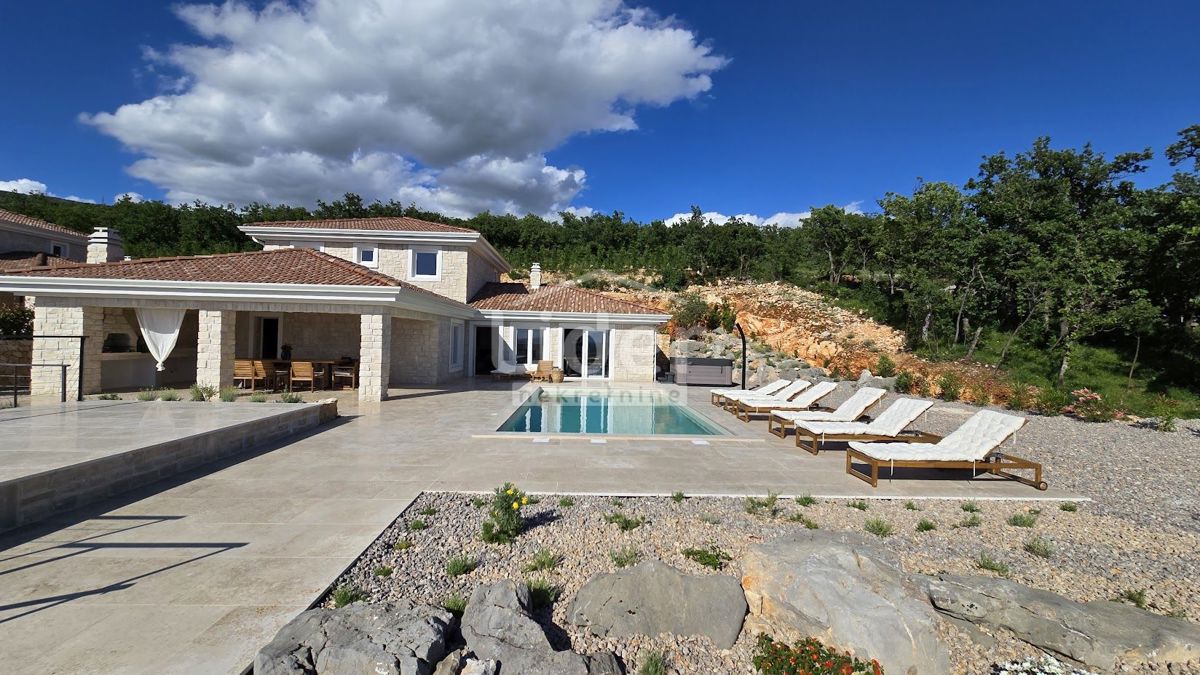 Hiša Jadranovo, 200m2