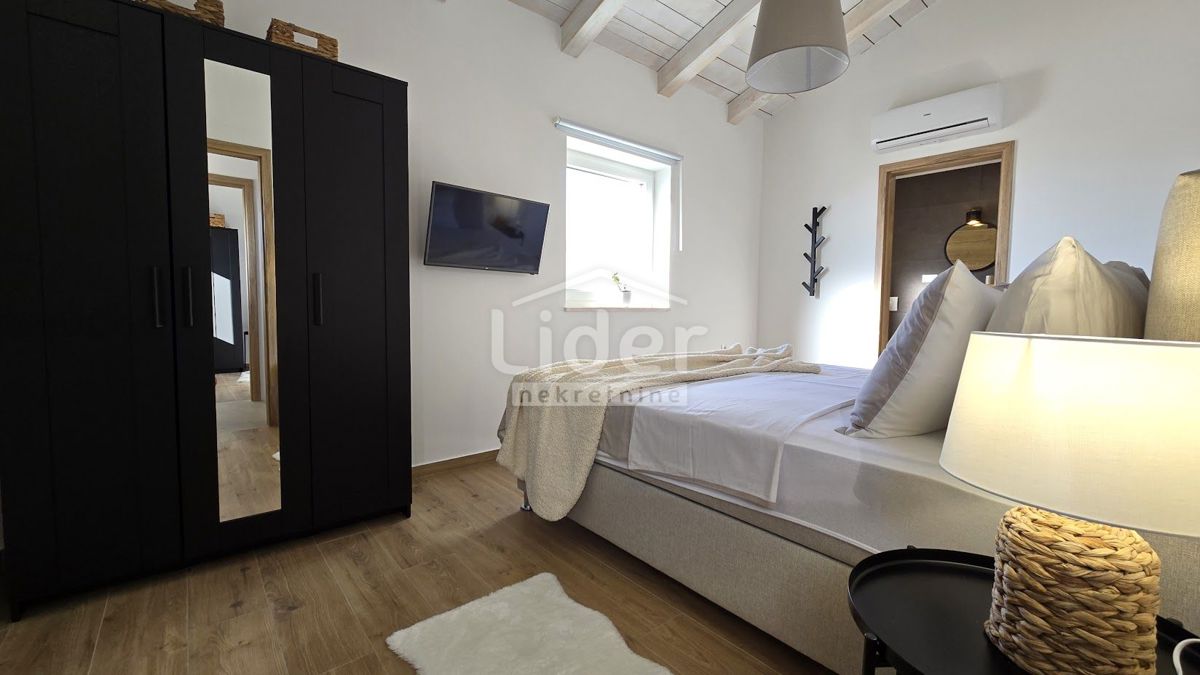 Hiša Jadranovo, 200m2