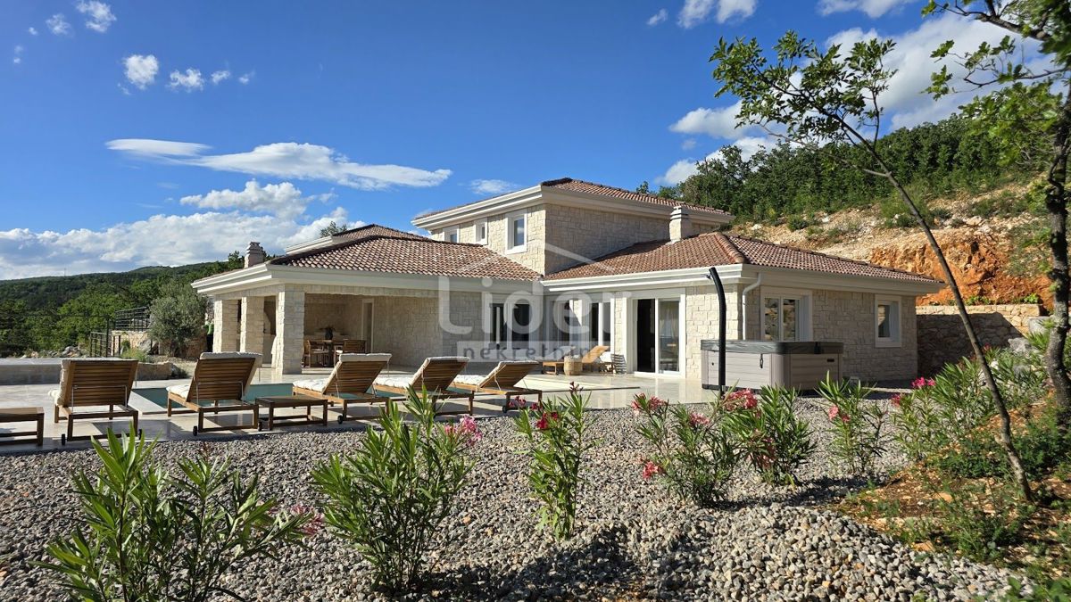 Hiša Jadranovo, 200m2