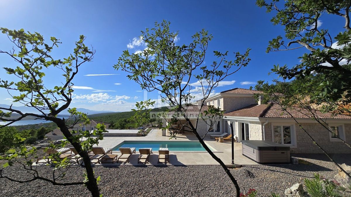 Hiša Jadranovo, 200m2