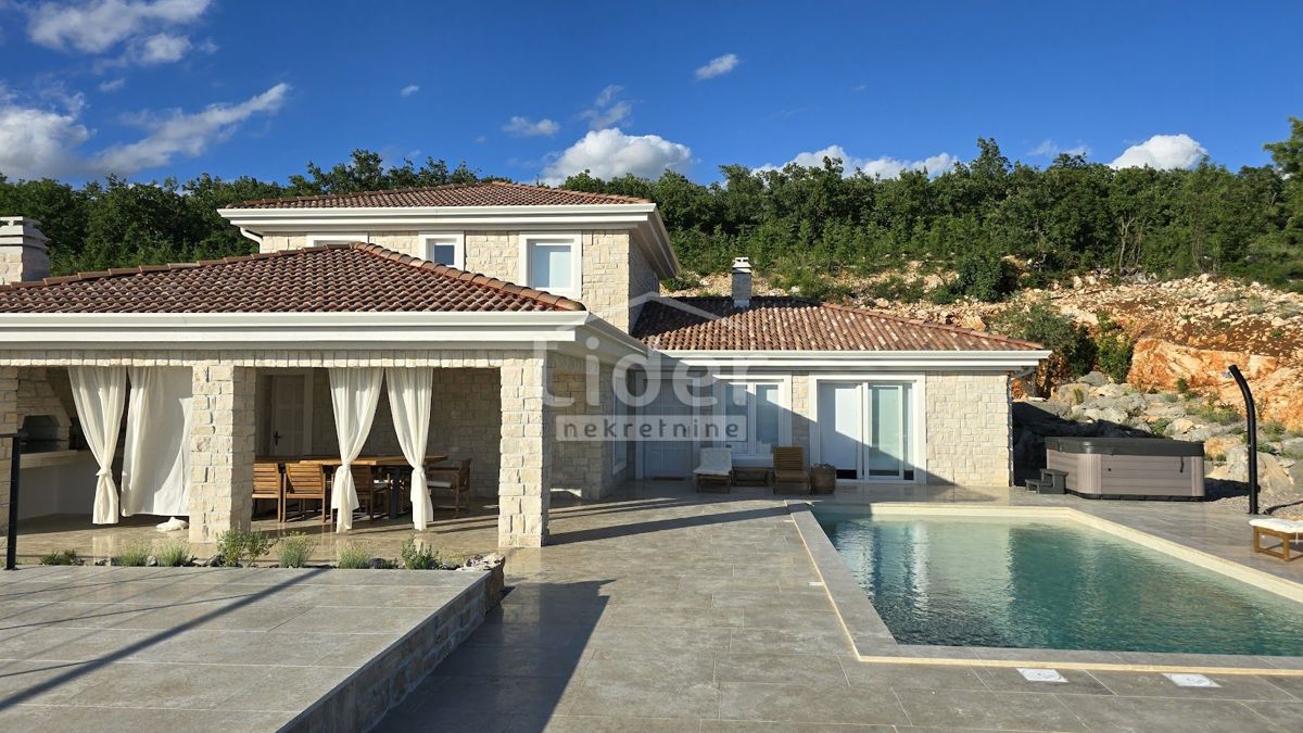 Hiša Jadranovo, 200m2