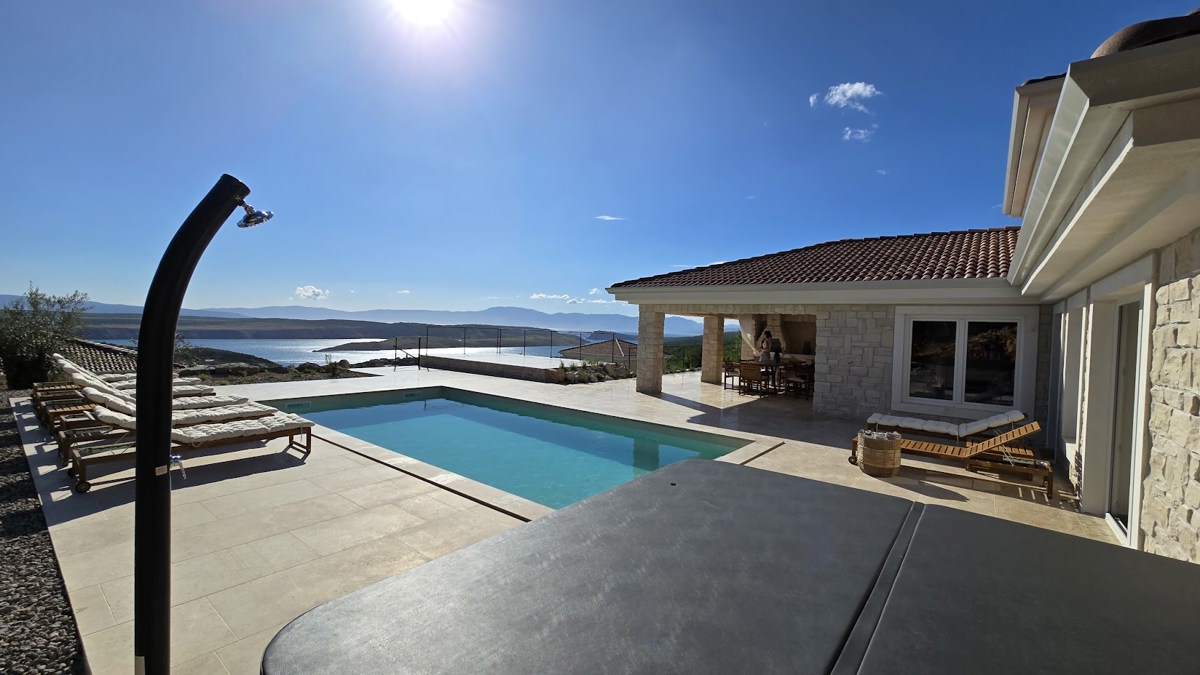 Hiša Jadranovo, 200m2