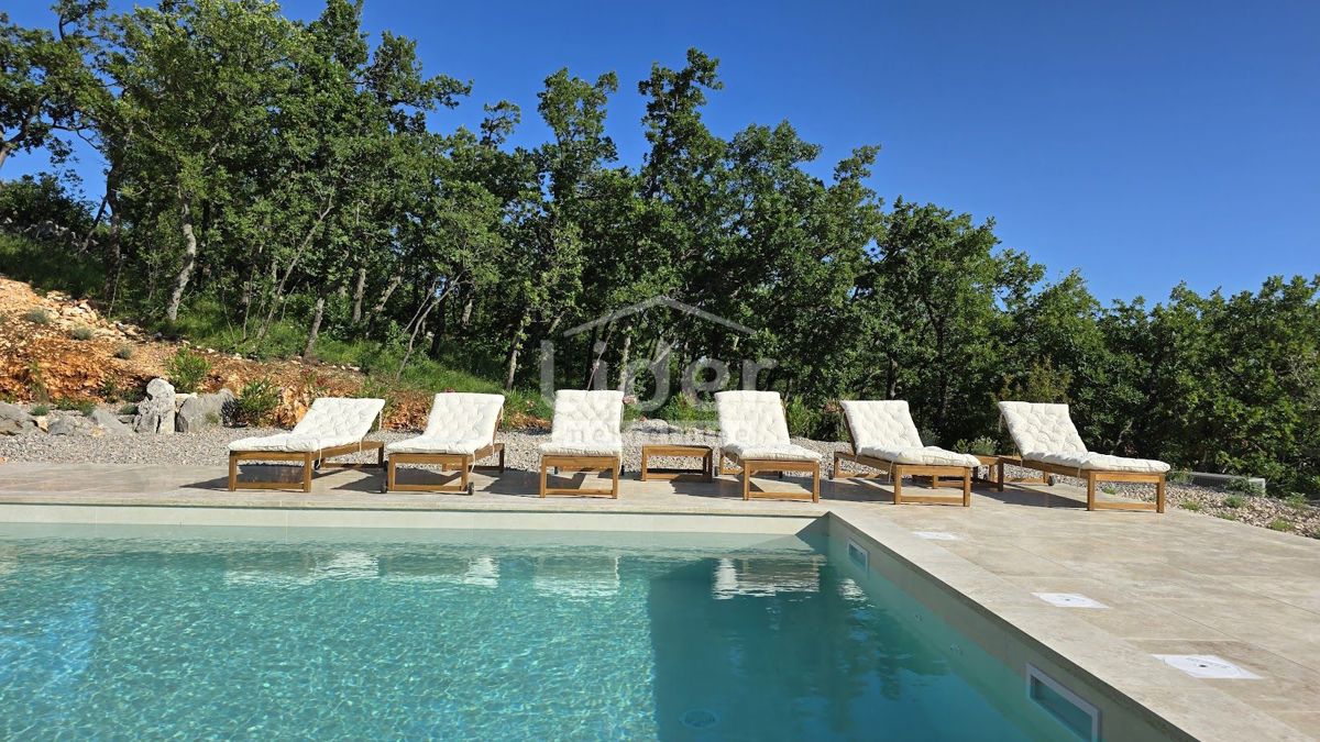 Hiša Jadranovo, 200m2