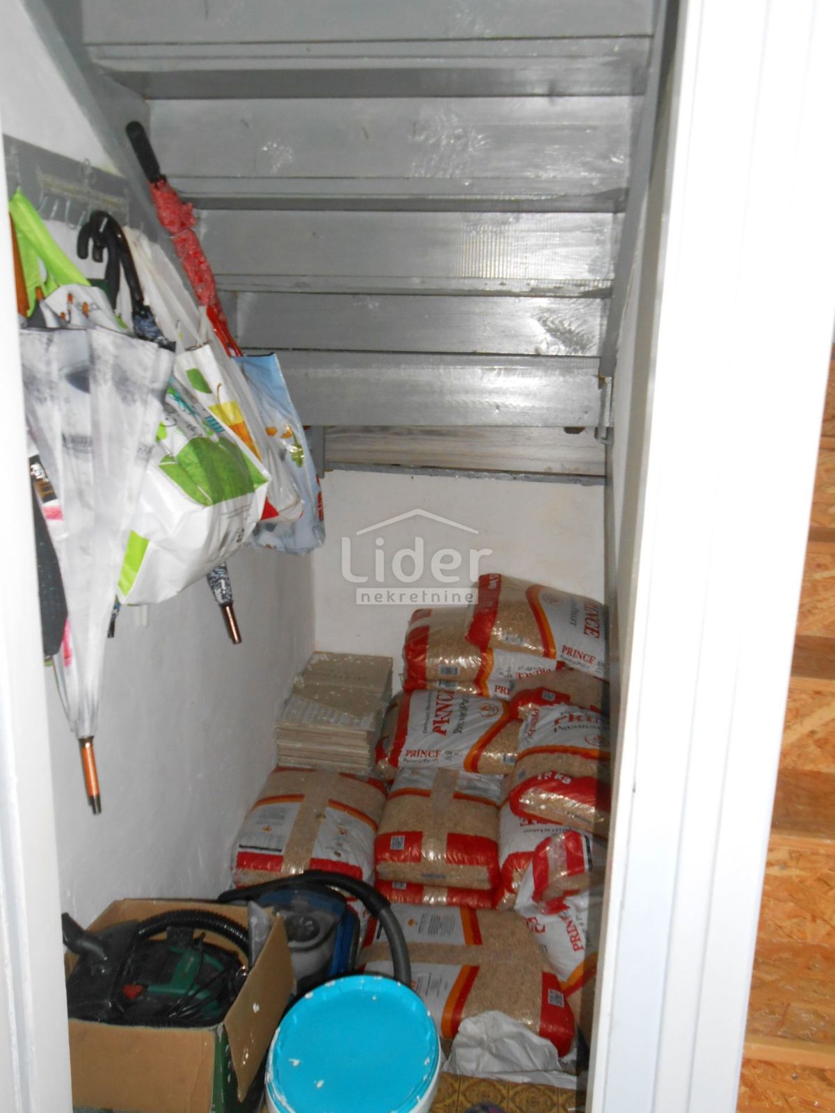 Hiša Zvoneća, 236m2