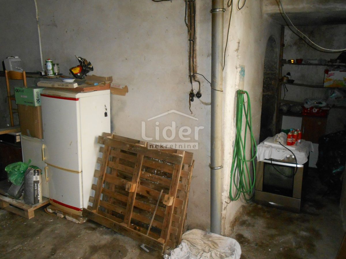 Hiša Zvoneća, 236m2