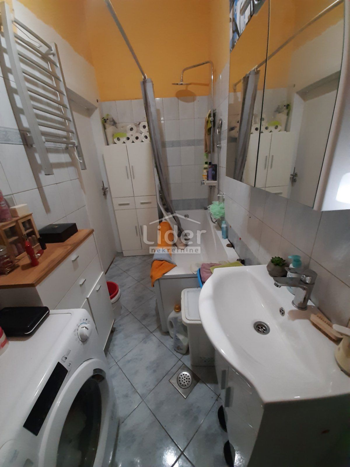 Stanovanje Centar, 66m2