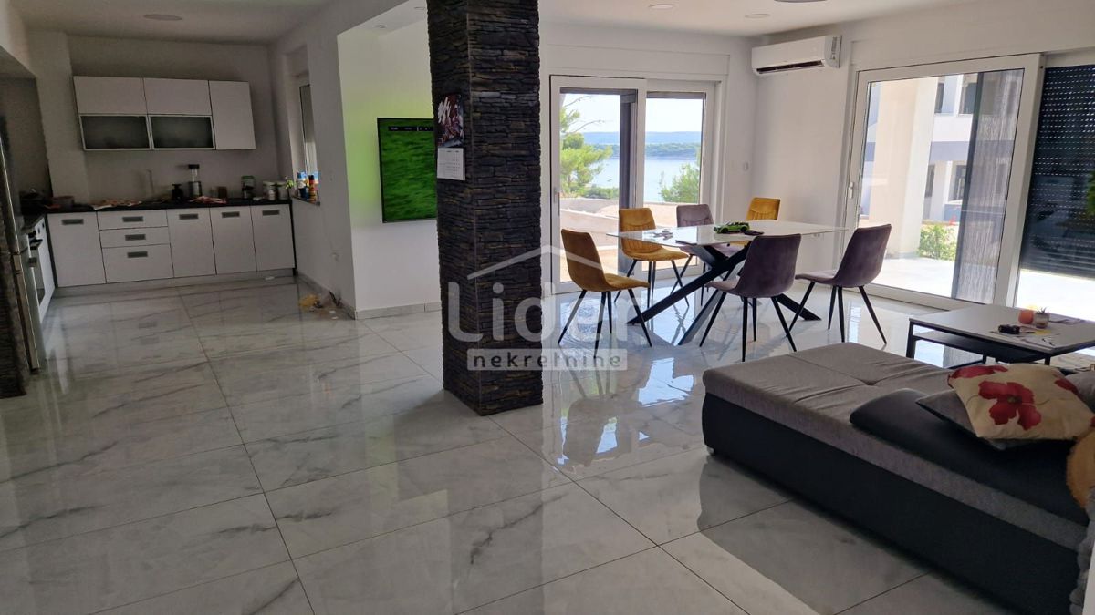 Apartma Banjol, 134m2