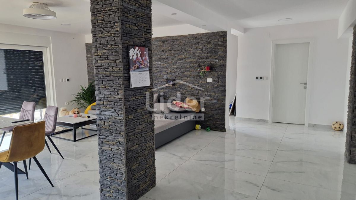 Apartma Banjol, 134m2