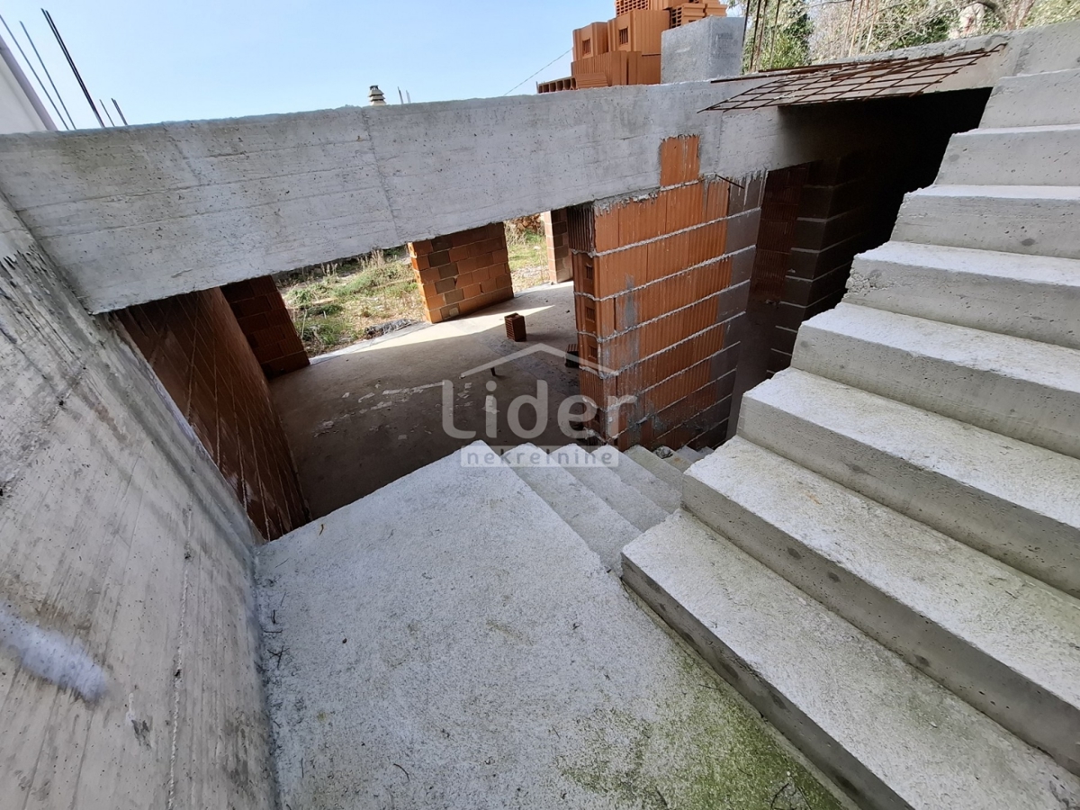 Hiša Kostrena, 180m2