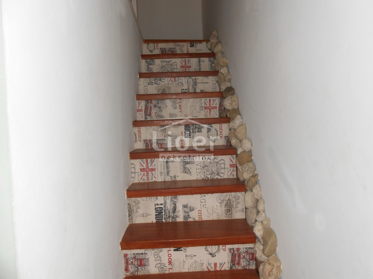 Hiša Grižane-Belgrad, 210m2