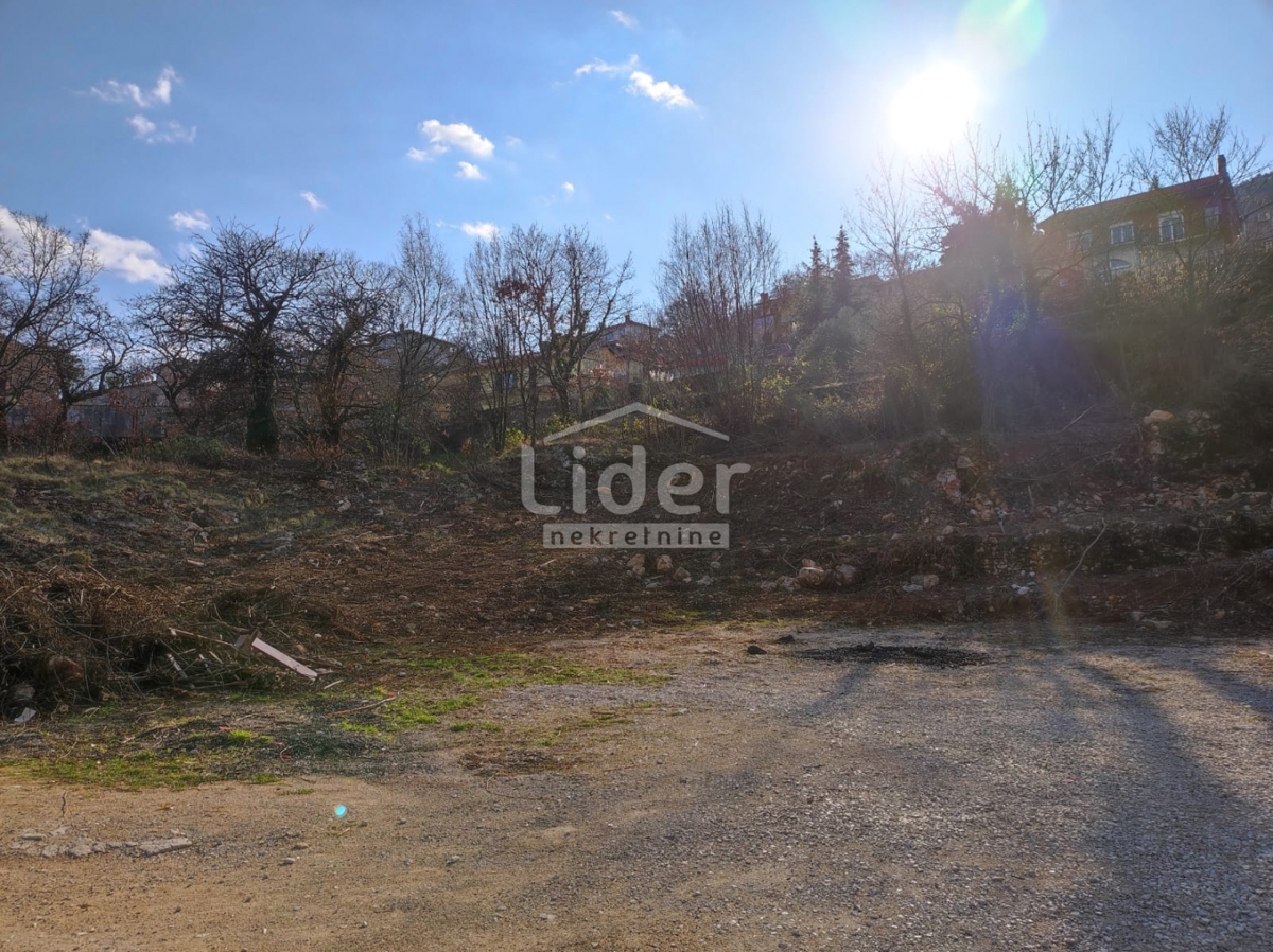 Zemljišče Lovran, 1417m2