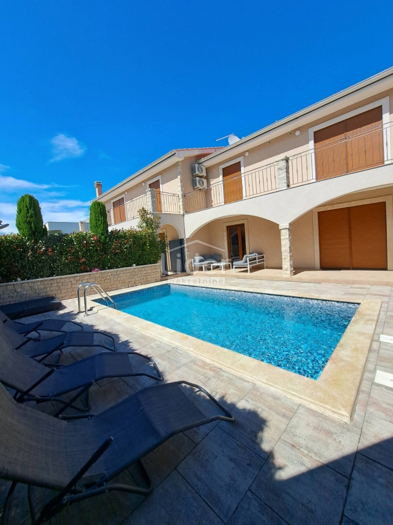 Hiša Linardići, 200m2