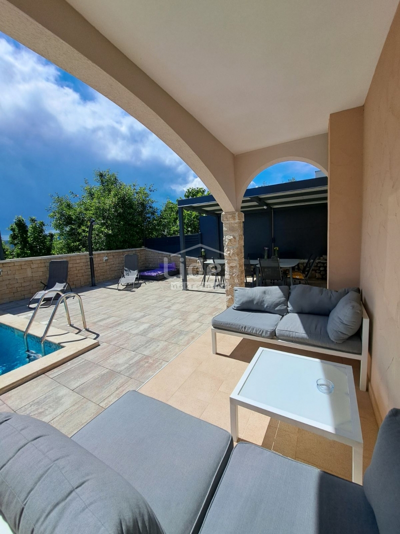 Hiša Linardići, 200m2