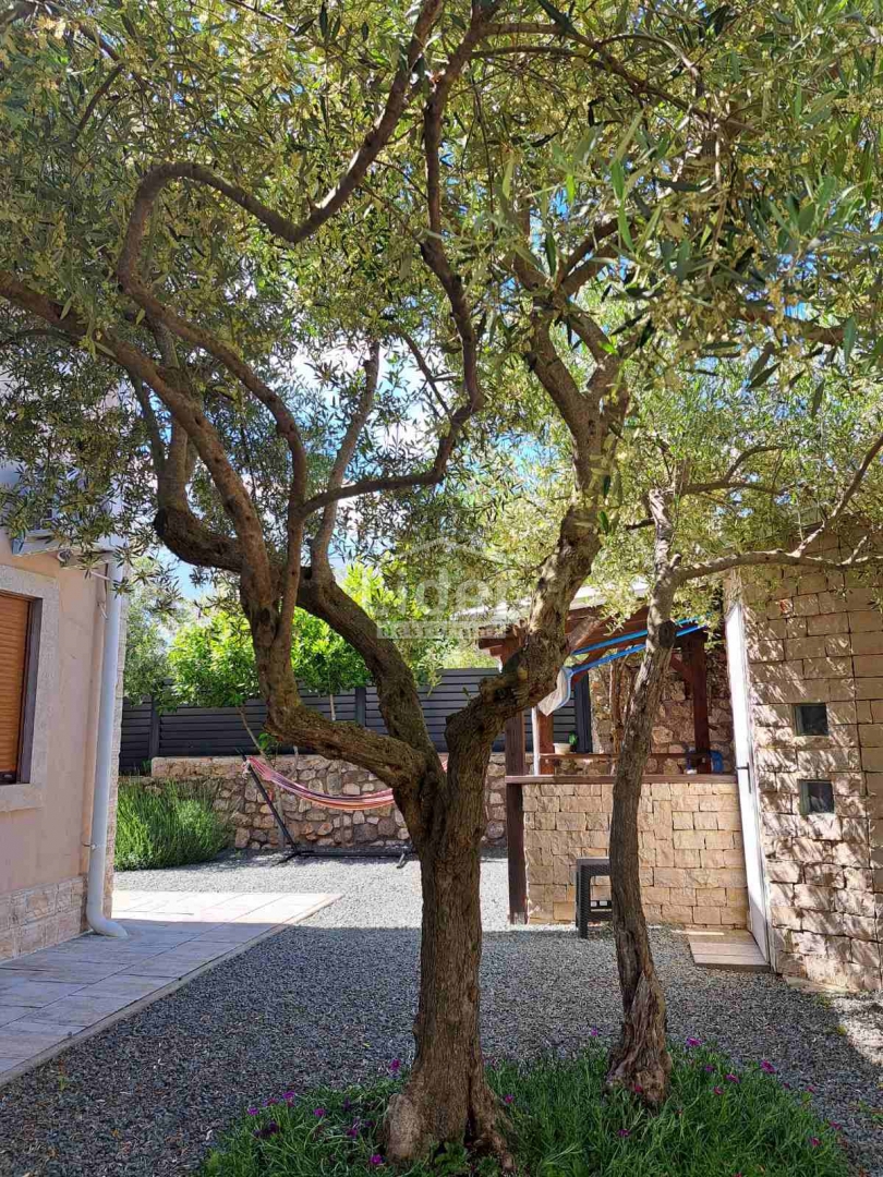 Hiša Linardići, 200m2