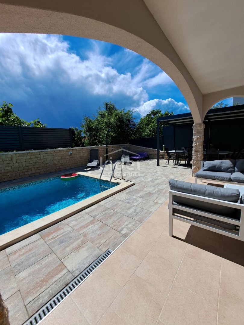 Hiša Linardići, 200m2