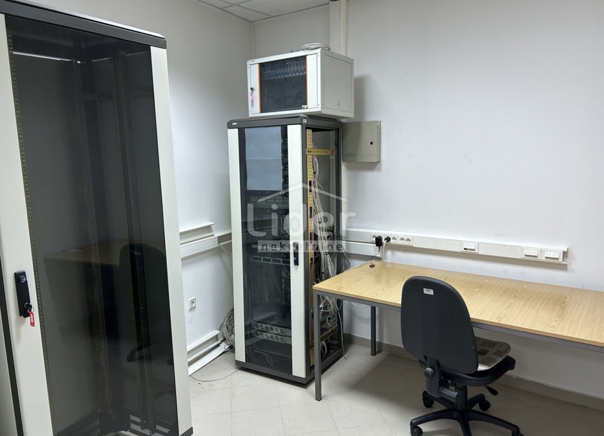 Poslovni prostor Škurinje, 325m2