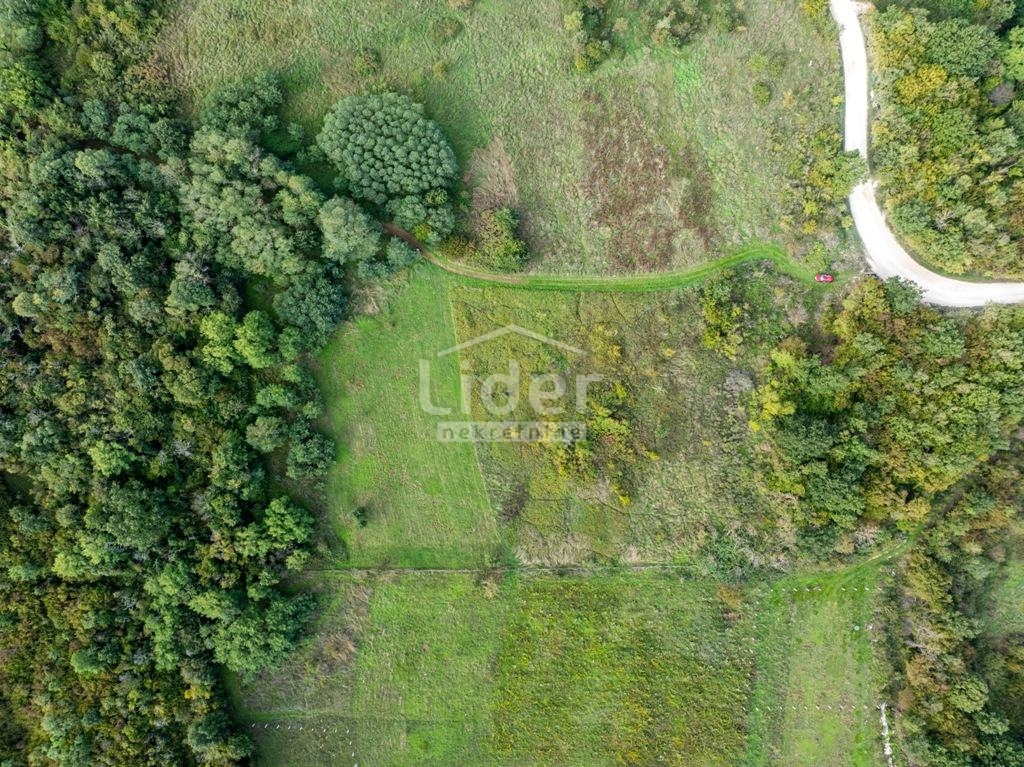 Zemljišče Kirmenjak, 4527m2