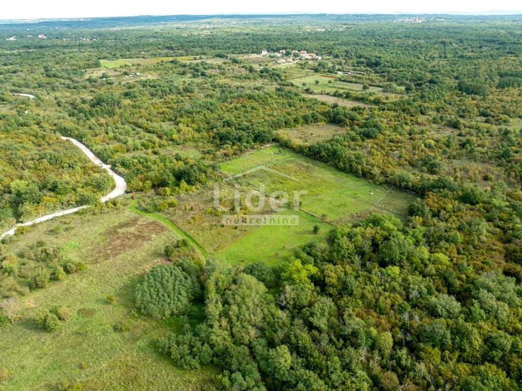 Zemljišče Kirmenjak, 4527m2