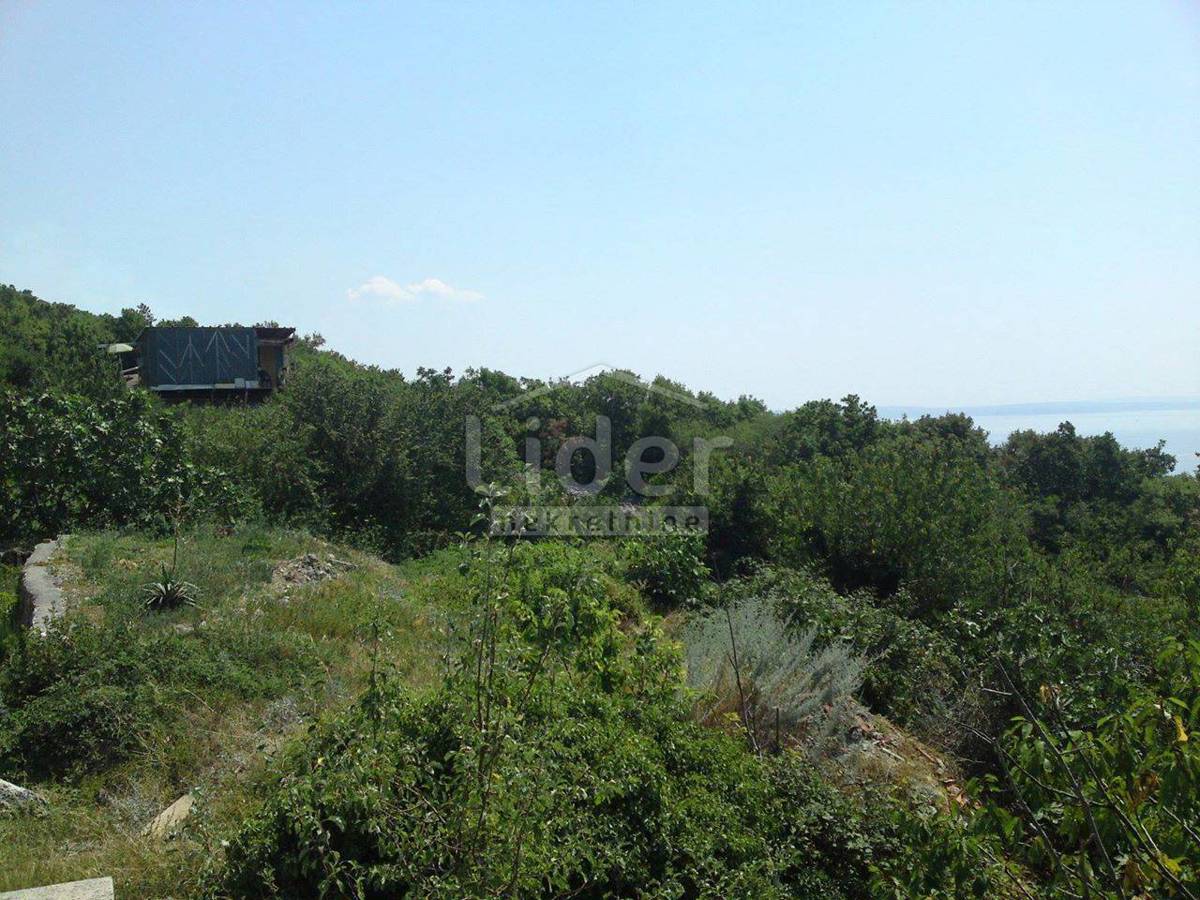 Zemljišče Kostrena Sveta Lucija, 910m2