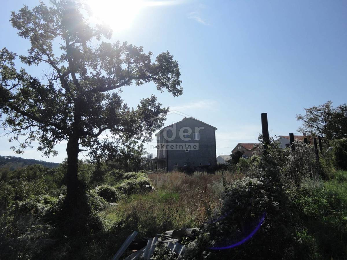 Zemljišče Drenova, 1658m2