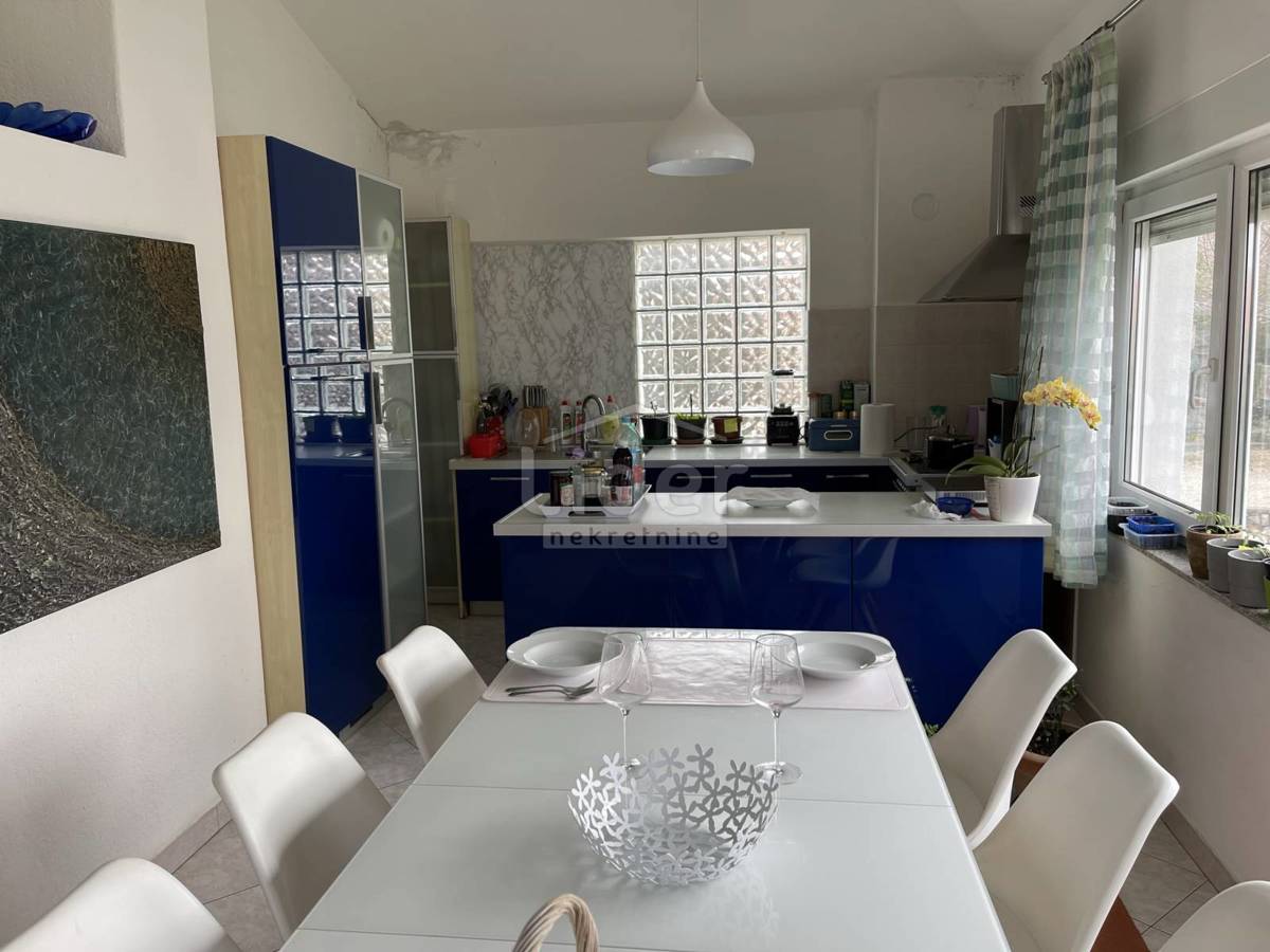 Hiša Malinska, 300m2