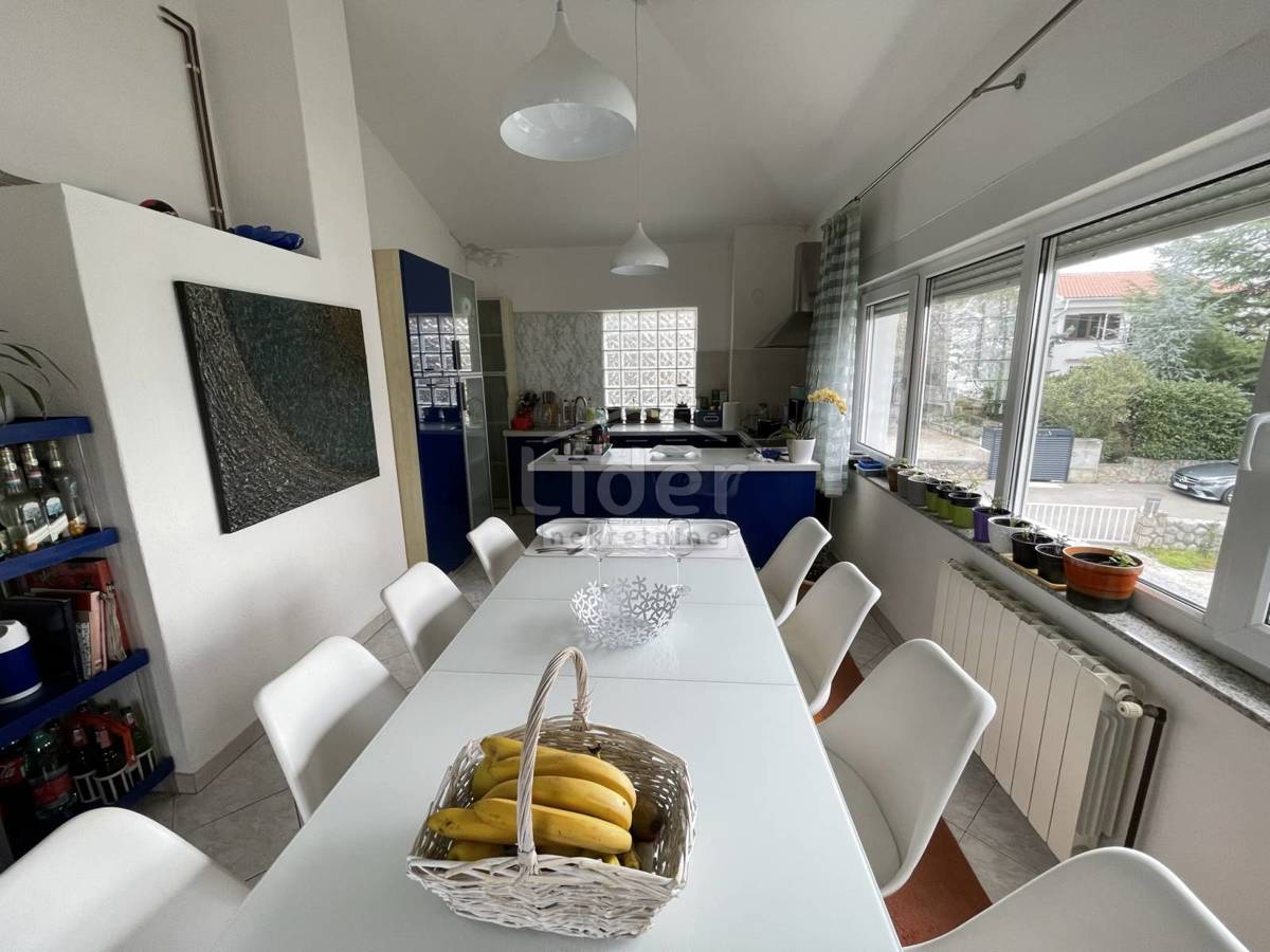 Hiša Malinska, 300m2